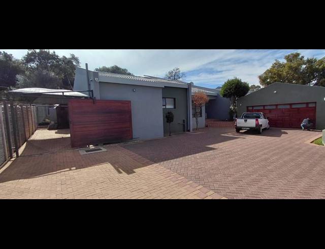 4 BEDROOM HOUSE FOR SALE IN BAYSWATER